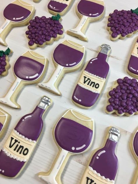 Wine Glass Cookies, Wine Cake Pops, Wine Bottle Cookies, Winery Cookies, Wine Glass Cookies Decorated, Grape Cookies Decorated, Wine Bottle Cookies Royal Icing, Cocktail Cookies Decorated, Drink Cookies Decorated