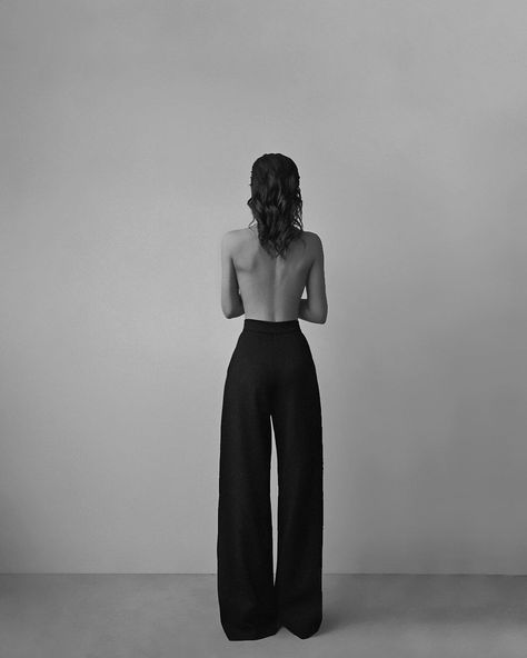 Nesta Archeron, Woman's Back, We Need, Wall, Pants, Black, Trousers