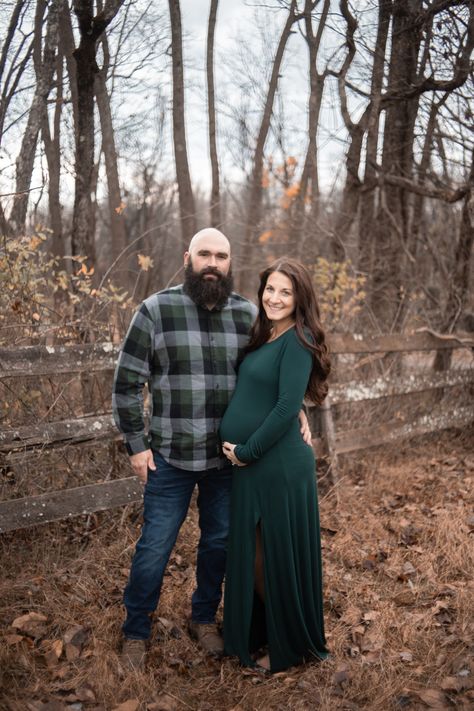 Green Dress Maternity Photos Couple, Emerald Green Maternity Dress Photoshoot, Dark Green Maternity Dress Photoshoot, Green Maternity Dress Photoshoot, Emerald Green Maternity Dress, Couples Maternity Shoot, Maternity Dress Photoshoot, Green Maternity Dress, Fall Maternity Shoot