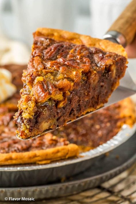 Kentucky Bourbon Pie, Kentucky Derby Pie Recipe, Derby Pie Recipe, Kentucky Derby Recipes, Derby Recipe, Kentucky Derby Pie, Beef Recipe Instant Pot, Derby Pie, Chocolate Pecan Pie