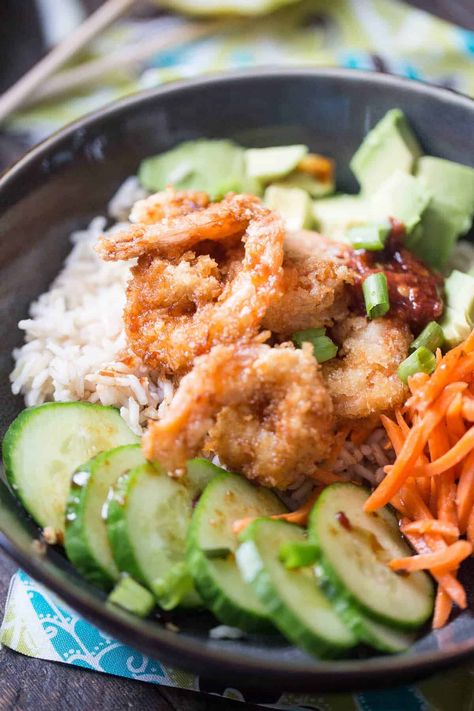 Want sushi but don’t want to go out to get it? Cook up some breaded shrimp and make a sushi bowl at home! This bowl has the flavors of sushi, but it easy, filling and you can make it at home! Awesome Dinner Ideas, Shrimp Sushi Bowl, Dinner Ideas For Tonight, Shrimp Sushi, New Recipes For Dinner, Breaded Shrimp, Shrimp Dinner, Sushi Bowl, Dinner Meal Prep