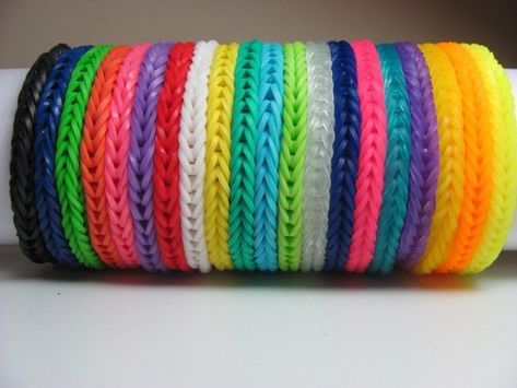 Loom Machine, Bracelets Tutorial, Elastic Bracelets, Rainbow Fashion, Diy Trends, Loom Bracelets, Rainbow Loom, Elastic Bracelet, Bracelet Tutorial