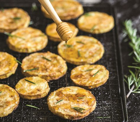 The salty-sweet crunch of this fried eggplant makes it the ideal appetizer to any summer or fall meal. Roasted Eggplant Recipes, Rosemary Honey, Fried Eggplant, Roast Eggplant, Honey Recipes, Eggplant Recipes, Spanish Food, Veggie Sides, Asheville Nc