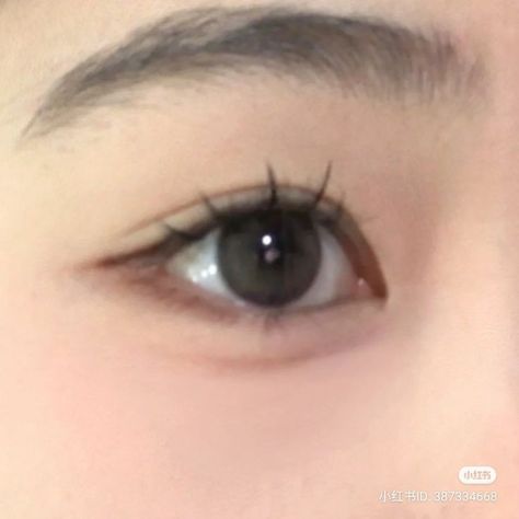 Igari Make Up, Ulzzang Eye Makeup, Douyin Eyes, Ulzzang Eyes, Doll Eyes Makeup, Make Up Korean, Inspo Poses, Asian Makeup Looks, Gyaru Makeup