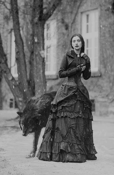 Old pic from the 1800s. It's even snowing! :) Gothic Type, Wolves And Women, Gothic Shoes, Witch Craft, Victorian Goth, Big Bad Wolf, Victorian Lady, Jolie Photo, Red Riding Hood