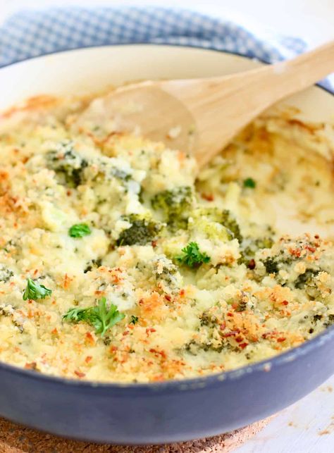 Fresh and Easy Broccoli Casserole! Fresh Broccoli Casserole, Easy Broccoli Casserole, Broccoli Casserole Recipe, Broccoli Recipes Casserole, Broccoli Cheese Casserole, Easy Broccoli, Canned Soup, Pinterest Christmas, Casserole Easy