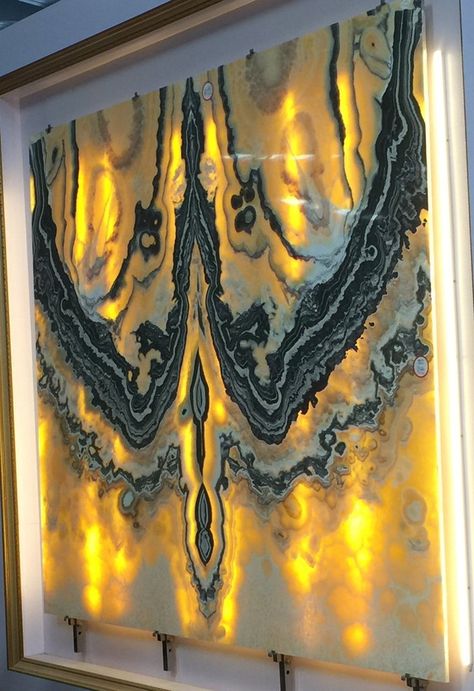 Unique Onyx — Use Suggestions of our Onyx Panels Onyx Interior, Bathroom Interior Design Luxury, Translucent Wall, Mirror Pattern, Stone Wall Design, Craftsman Interior, Door Glass Design, Stone Panels, Onyx Marble