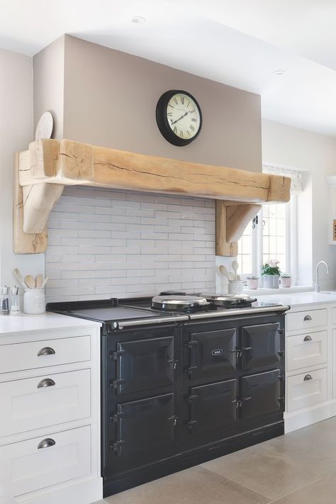 Kitchen Mantle, Welcoming Kitchen, Kitchen Hood Design, Kitchen Extractor, Hampshire House, Kitchen Cooker, Open Plan Kitchen Living Room, Kitchen Cupboard Designs, Traditional Cabinets