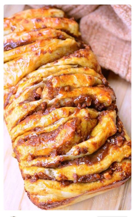 My latest find on Trusper will literally blow you away. Like seriously, you need to hold on to your seat. Caramel Pull Apart Bread, Pumpkin Pull Apart Bread, Low Carb Veggie, Will Cook For Smiles, Reuben Sandwich, Pumpkin Treat, Pumpkin Caramel, Pull Apart Bread, Hash Browns