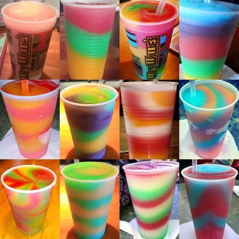 Candy Alcohol Drinks, Slushy Drinks, Colorful Drinks, Candy Drinks, Mixed Drinks Alcohol, Yummy Alcoholic Drinks, Cake Candy, Liquor Drinks, Sleepover Food