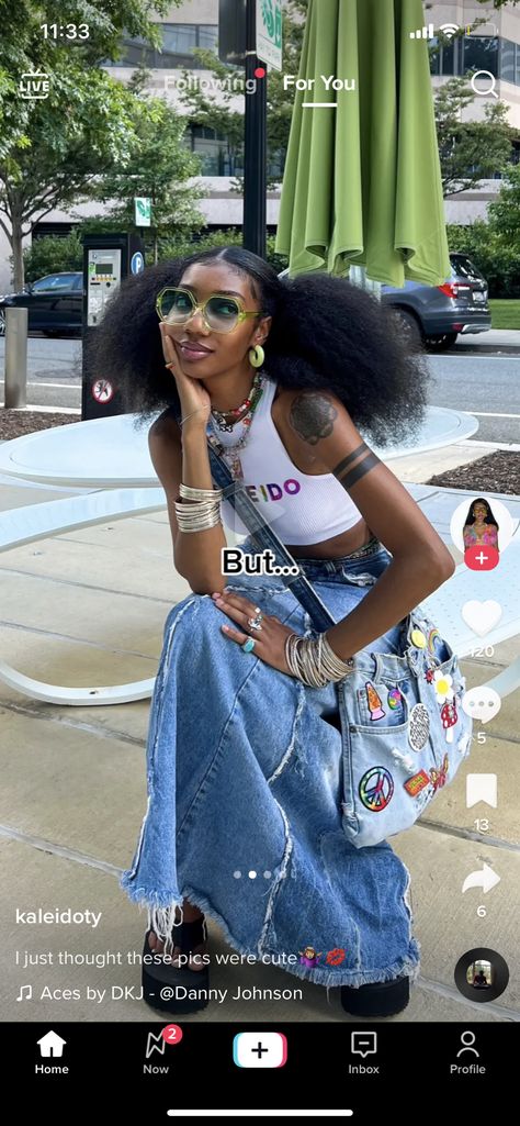 Outfit Ideas For Thrifting, Neo Soul Outfits Fall, Maximalist Clothing Style, Maximalist Aesthetic Outfit, Going Out Outfit Black Women, 90s Bohemian Style, Warm Day Outfit Spring, Casual Eclectic Outfits, Indie Black Women