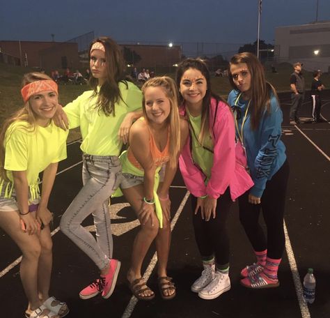 80s Football Theme, Halloween Consumes, Spirit Weeks, 80s Football, Theme Costumes, Abc Party Costumes, Hs Football, High School Pictures, Homecoming Spirit Week