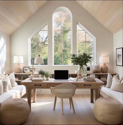 Vaulted Ceiling Ideas, Sunroom Office, Beautiful Home Office, Stylish Home Office, Farmhouse Office, Guest Room Office, Best Desk, Modern Home Office, Home Office Design