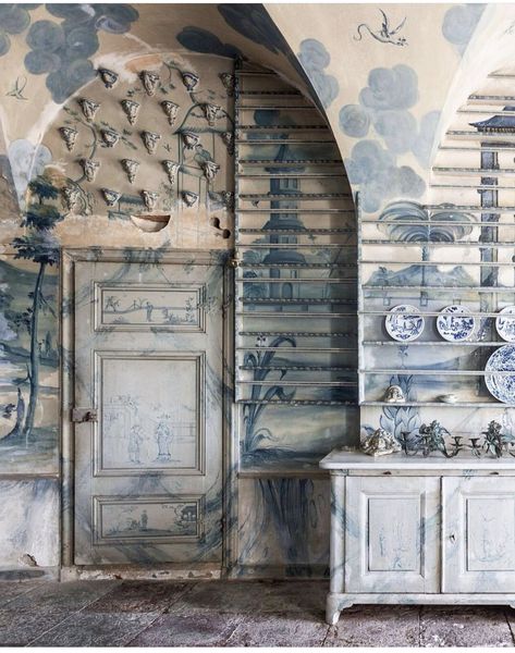 Tureholm Castle, Tess Newall, Rococo Interior, Porcelain Kitchen, Swedish Interiors, Moody Interiors, The World Of Interiors, Blue And White Chinoiserie, East India Company