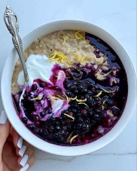 Overnight Oats Aesthetic Recipe, Lemon Blueberry Overnight Oats, Blueberry Oats, Ground Flax Seed, Blueberry Overnight Oats, Blueberry Oat, Holistic Recipes, Food Garden, Lemon Blueberry