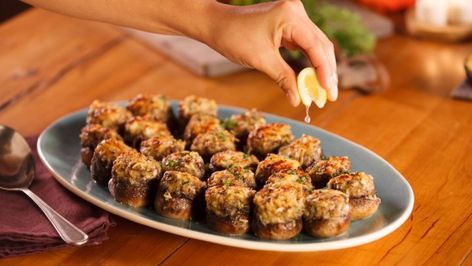 Crab Cake-Stuffed Mushrooms Recipe - Food.com Cooked Cauliflower, Cook Mushrooms, Mushrooms Food, Mini Crab Cakes, Crab Stuffed Mushrooms, Stuffed Mushroom, Crab Cake, Thanksgiving Recipes Side Dishes, Vegetable Drinks