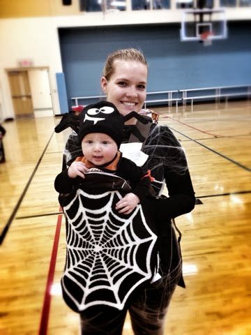 Babywearing Costumes, Baby Carrier Costume, Shoot Makeup, Spider Baby, Halloween Camping, Spider Costume, Levitation Photography, Homemade Halloween Decorations, Baby Costume