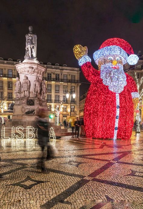 Portugal Christmas, Portugal Winter, Lisbon In December, Christmas In Lisbon Portugal, Lisbon Portugal Nightlife, Christmas Men, Christmas Market, Dublin, Portugal