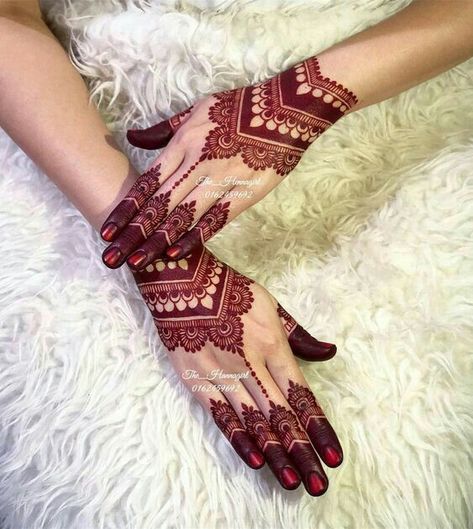 Mehndi Designs Finger, Henna Hand Designs, Pakistani Mehndi Designs, Indian Henna Designs, Henne Tattoo, Rajasthani Mehndi Designs, Floral Henna Designs, Tato Henna, Pakistani Women