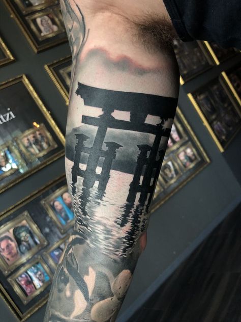 Shinto Tattoo, Triceps Tattoo, Gate Tattoo, Japanese Temple Tattoo, Samurai Tattoo Sleeve, Redemption Tattoo, Temple Tattoo, Samurai Tattoo Design, Japanese Shrine