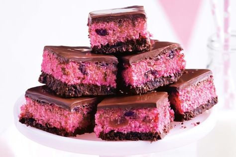 Cherry Ripe slice Cherry Ripe Recipes, Tim Tam Cake, Cherry Ripe Slice, Vanilla Slice Recipe, No Bake Slices, Portable Dessert, Easy Slice, Crunchy Chocolate, Chocolate Slice