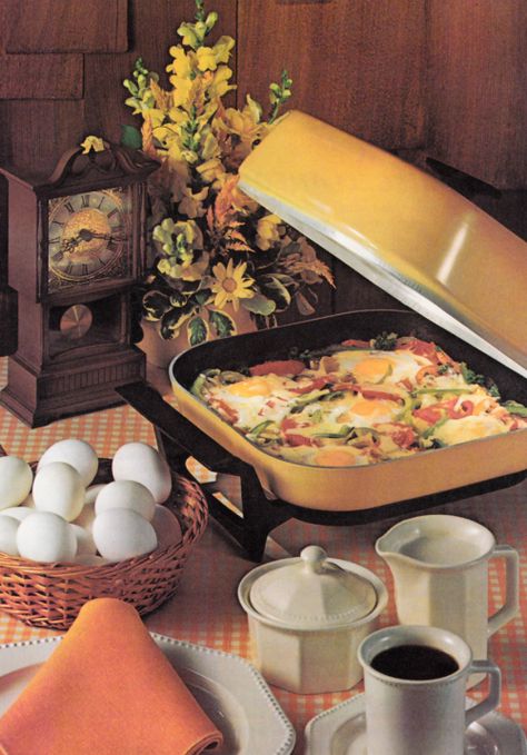 1970s Breakfast 70s Breakfast, 80s Breakfast, 1970s Food, Retro Breakfast, Giki Tiki, Vintage Breakfast, Breakfast Pictures, Kitchen Scene, Food Vintage