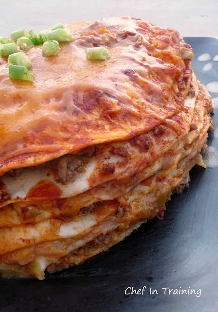 Made this for dinner tonight....it's not super dietary 13 WW plus points. Super yummy though! Enchilada Stack, Cheesy Enchiladas, Think Food, Enchilada Sauce, Mexican Dishes, Fajitas, Main Dish Recipes, Enchiladas, Om Nom