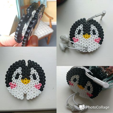 Peeler beads/ Hama beads penguin headphone holders, easy and fun diy Perler Bead Headphone Holder, Hama Beads Coasters, Earbud Holder, Headphone Holder, Hama Beads Design, Diy Perler Bead Crafts, Perler Crafts, Hama Beads Patterns, Beaded Jewlery