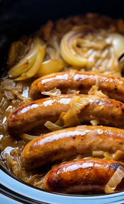 Beer Brat, Bratwurst Recipes, Sausage Dinner, Sausage Dishes, Crockpot Dishes, Crock Pot Slow Cooker, Crockpot Recipes Slow Cooker, Crock Pot Cooking, Crockpot Recipes Easy