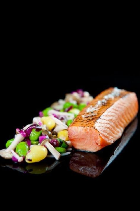 16 Sous Vide Fish Recipe: Suprisingly Easy & Delicious Fish Dishes! Maple Soy Salmon, Sous Vide Salmon, Salmon Belly, Cured Salmon, King Salmon, Sous Vide Recipes, Sous Vide Cooking, Molecular Gastronomy, Think Food