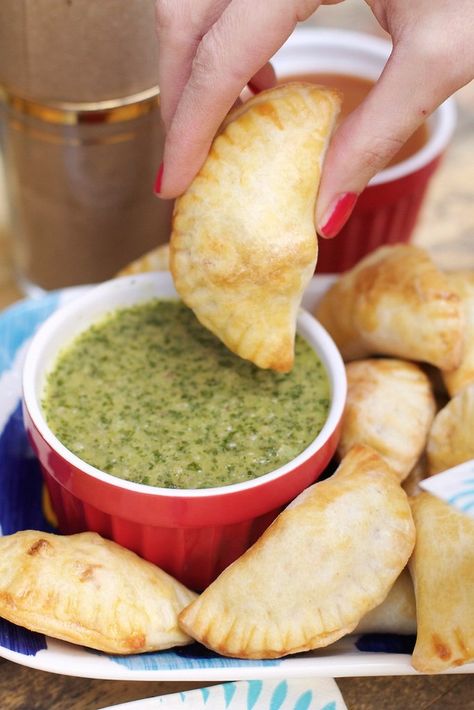 Empanada Recipes | POPSUGAR Latina.  Have to try the Chimichurri Sauce1 Empanada Recipes, Pasties Recipes, Beef Empanadas, Chimichurri Sauce, Empanadas Recipe, Bon Appetite, Drink Ideas, Healthy Eats, Bite Size