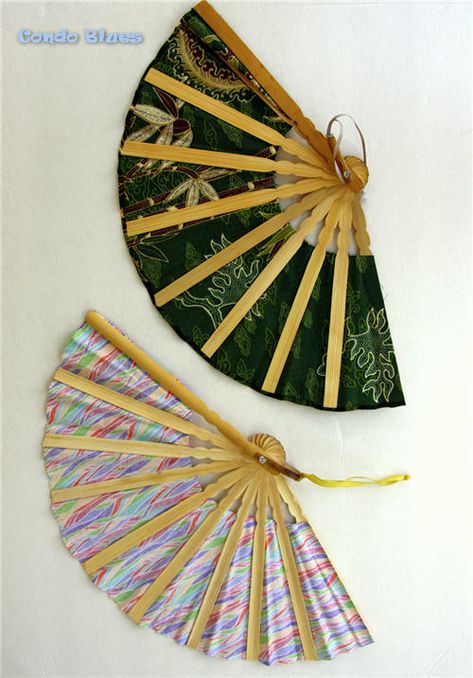 Condo Blues: How to Make a Folding Cloth Fan Diy Hand Fans How To Make, How To Make A Hand Fan, Diy Hand Fan, Hand Fans Diy, Fabric Hand Fan, Cloth Folding, Fan Diy, Hanging Craft Ideas, Pattern Weights