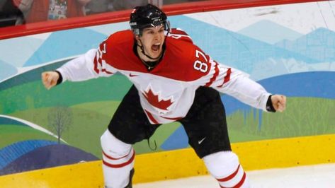 Gold-medal photo forever captured Crosby's golden moment | CBC Sports Vancouver Winter, Freestyle Skiing, Ice Hockey Teams, Sidney Crosby, Team Canada, Olympic Athletes, Olympic Team, National Hockey League, Hockey Teams