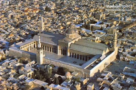 The Umayyad Mosque, also known as the Great Mosque (جامع بني أمية الكبير) of Damascus, located in the old city of Damascus, is one of the largest and oldest mosques in the world. It is considered by some Muslims to be the fourth-holiest place in Islam. Great Mosque Of Damascus, Roman Bath House, Umayyad Mosque, Paint Inspo, Damascus Syria, Empire Romain, Roman Baths, Nice Places, Religious Architecture