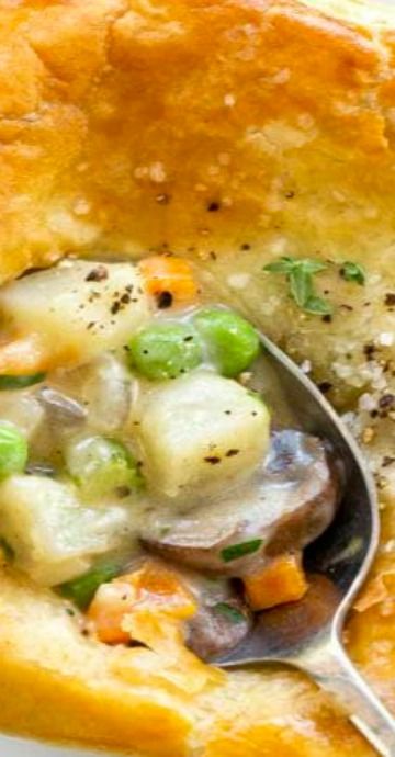 Roasted Vegetable Pot Pie, Vegetable Pie Recipes, Vegetable Pot Pie, Vegetable Pot Pies, Pot Pie Filling, Vegetable Pie, Thanksgiving 2024, Food Scientist, Cream Butter