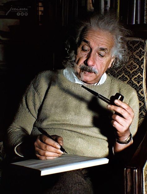 Albert Einstein Photo, Student Images, Colorized Photos, Pipes And Cigars, Einstein Quotes, E Mc2, Quantum Physics, A Pen, Best Model