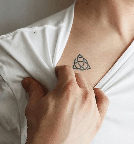 Simplicity Tattoos, Small Celtic Tattoos, Trinity Knot Tattoo, Celtic Knot Tattoo, Irish Tattoos, Inkbox Tattoo, Celtic Tattoo, Triangle Tattoos, Knot Tattoo