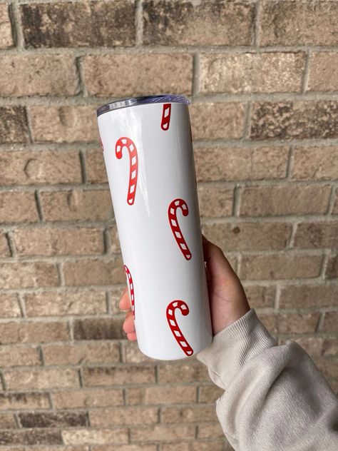 Candy Cane Tumbler, Snowflake Tumbler, Tumblers Christmas, Christmas Cups, Tumbler Christmas, Vinyl Tumblers, Product Ideas, Christmas Tumblers, Christmas Candy Cane