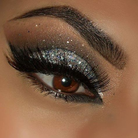 Silver Goddess Makeup, Black Makeup With Gems, Black And Silver Makeup, Banquet Makeup, Makeup With Gems, Ballroom Makeup, Silver Glitter Eye Makeup, Quince Makeup, Prom 2k24