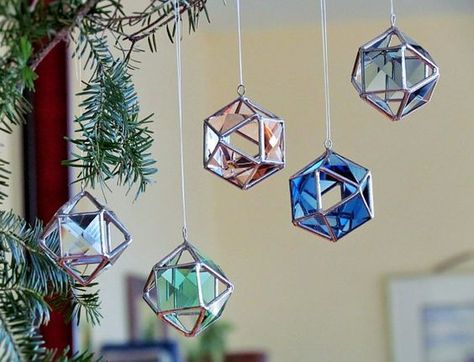 Geometric Tree, Geometric Christmas, Christmas Balls Decorations, Stained Glass Ornaments, Glas Art, Stained Glass Suncatchers, Stained Glass Christmas, Stained Glass Diy, Stained Glass Crafts