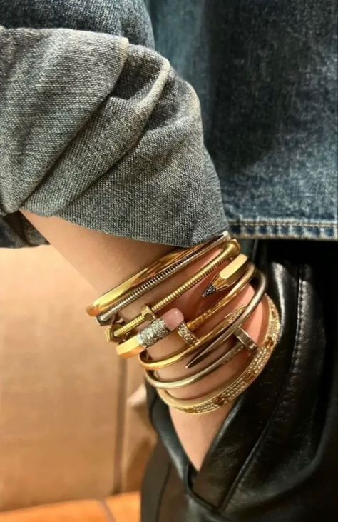 Yurman Bracelet, David Yurman Bracelet, Dope Jewelry, Bracelet Fashion, Silk Robe, Classy Jewelry, Stacked Jewelry, Funky Jewelry, Jewelry Lookbook