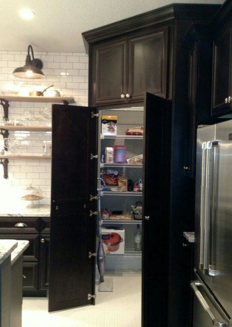 Walk-in Pantry disguised by Cabinetry •Houzz.com• Stand Alone Kitchen Pantry, Corner Pantry Cabinet, Hidden Pantry, Corner Pantry, Kitchen Pantry Design, Secret Rooms, Pantry Design, Black Cabinets, Ideas Pictures