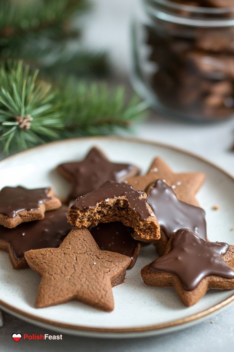 Polish Pierniczki, or gingerbread cookies, are a beloved holiday treat that brings warmth to any home. Make these soft cookies with this recipe! Polish Gingerbread Cookies, Polish Gingerbread, Polish Kitchen, Xmas Cookies Recipes, Polish Cookies, Gingerbread Christmas Cookies, Gingerbread Cookies Recipe, Polish Foods, Holiday Treats Recipes