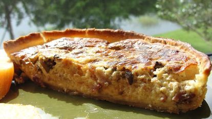 Moosewood Swiss Cheese and Mushroom Quiche Recipe - Food.com Moosewood Cookbook Recipes, Spinach Ricotta Pie, Light Lunch Recipes, Moosewood Cookbook, Recipes With Ingredients, Mushroom Quiche, Easy Quiche, Quiche Recipes Easy, Vegetarian Cookbook