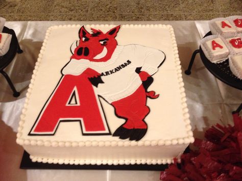 Razorback Grooms Cake, Razorback Cake, Grooms Table, Backyard Graduation Party, 29th Birthday, 3d Cakes, 80th Birthday Party, Graduation Cakes, 80th Birthday