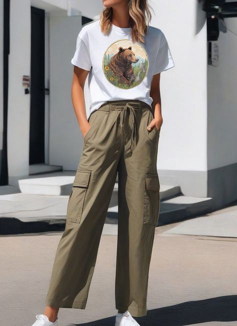 white t-shirt with cool cargo pants. Cargo Pants And Tshirt Outfit, Cool Cargo Pants, White T Shirt Outfit, T Shirt Outfit, Bear Cubs, T Shirt And Jeans, Bear Design, Tshirt Outfits, Cargo Pant