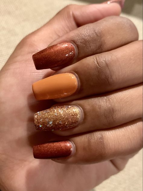 Holiday Nails Thanksgiving, Thanksgiving Nails Color, Nails Thanksgiving, Turkey Nails, Thanksgiving Nail Designs, Thanksgiving Nail, Simple Fall Nails, November Nails, Fall Manicure