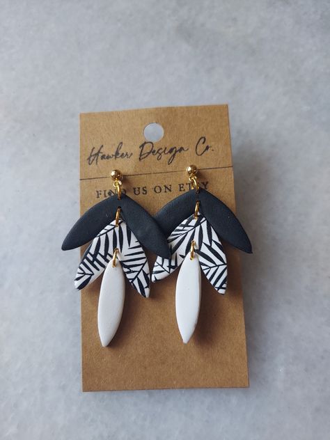 Black and white polymer clay earrings by Hawker Design Co Polymer Clay Earrings Black And White, Black Clay Earrings, Black Polymer Clay Earrings, White Clay Earrings, Black And White Polymer Clay, White Polymer Clay Earrings, Polymer Clay Kunst, Polymer Clay Recipe, Diy Earrings Easy