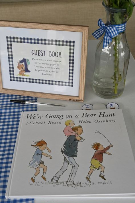 Picnic First Birthday Party, Teddy Bears Picnic Food, Picnic First Birthday, Bear Themed Party, Teddy Bear Picnic Birthday Party, 1st Birthday Boy Themes, Picnic Baby Showers, Bear Hunt, Picnic Birthday Party