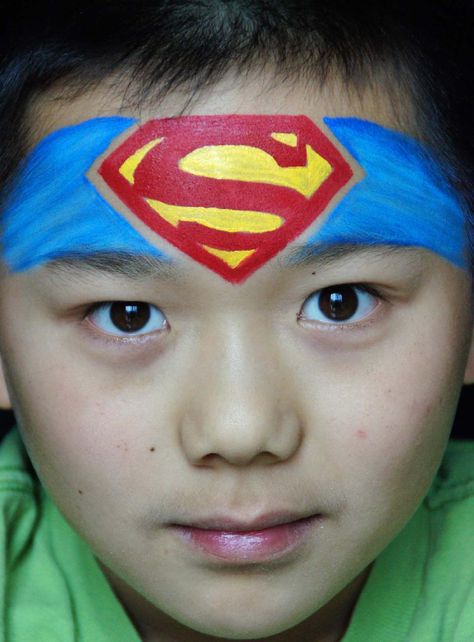 Superman Superman Face Painting, Superhero Face Painting, Face Painting For Boys, Face Painting Tutorials, Face Painting Easy, Kids Face Paint, Body Suit Tattoo, Pintura Facial, Simple Face